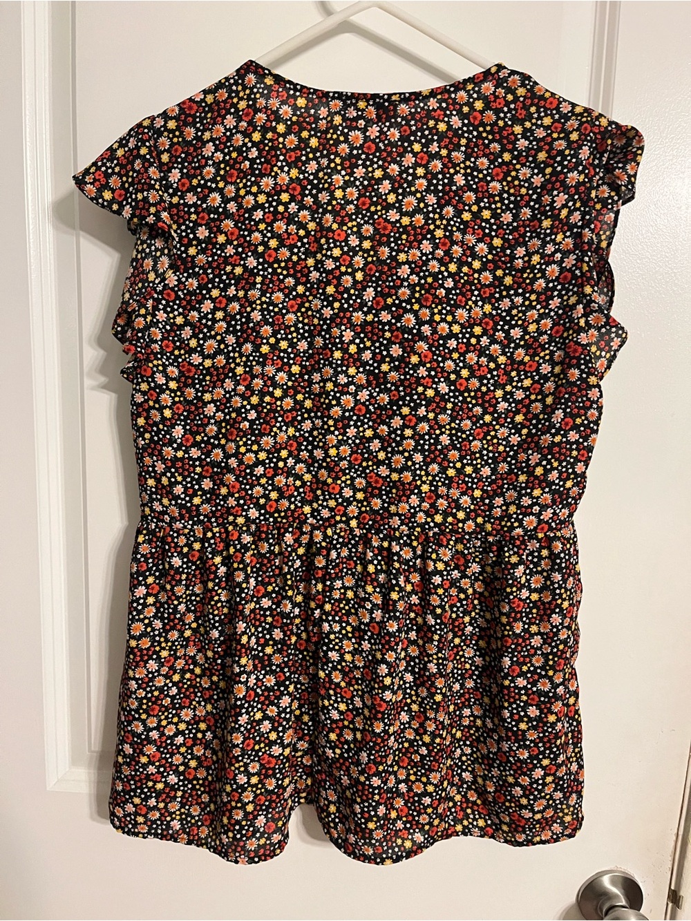 ANDREE BY UNIT Black Floral Ruffle Sleeve Casual Top - Picture 3 of 8